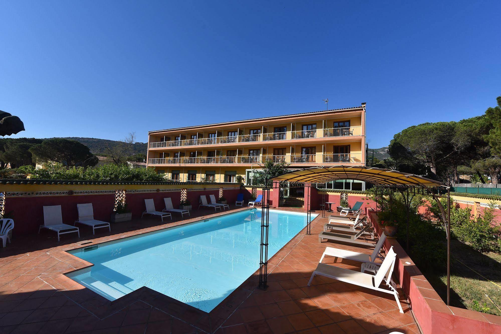 Hotel Cyrnea Calvi  Exterior foto