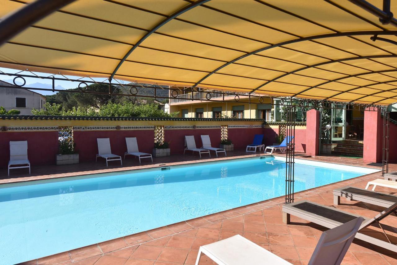 Hotel Cyrnea Calvi  Exterior foto